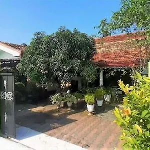 Alexandra Family Guest house